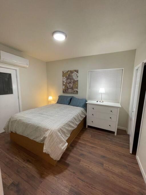 Apartmán Brand New 2Br Cute Blue Led In North Fresno Exteriér fotografie