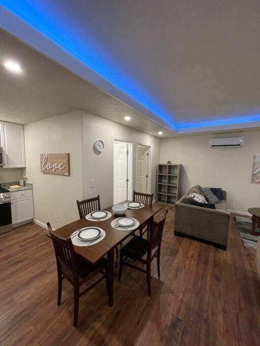 Apartmán Brand New 2Br Cute Blue Led In North Fresno Exteriér fotografie