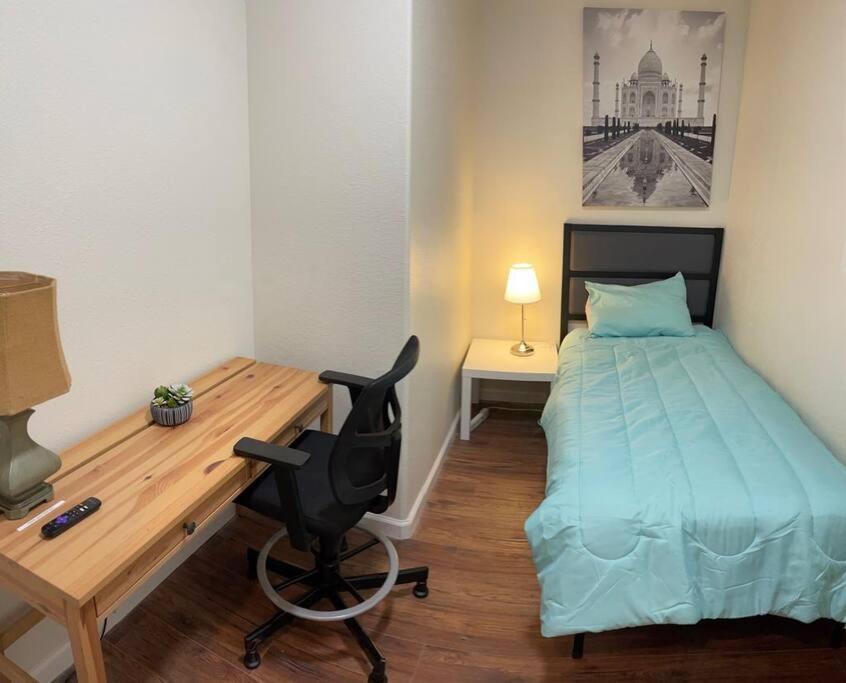 Apartmán Brand New 2Br Cute Blue Led In North Fresno Exteriér fotografie